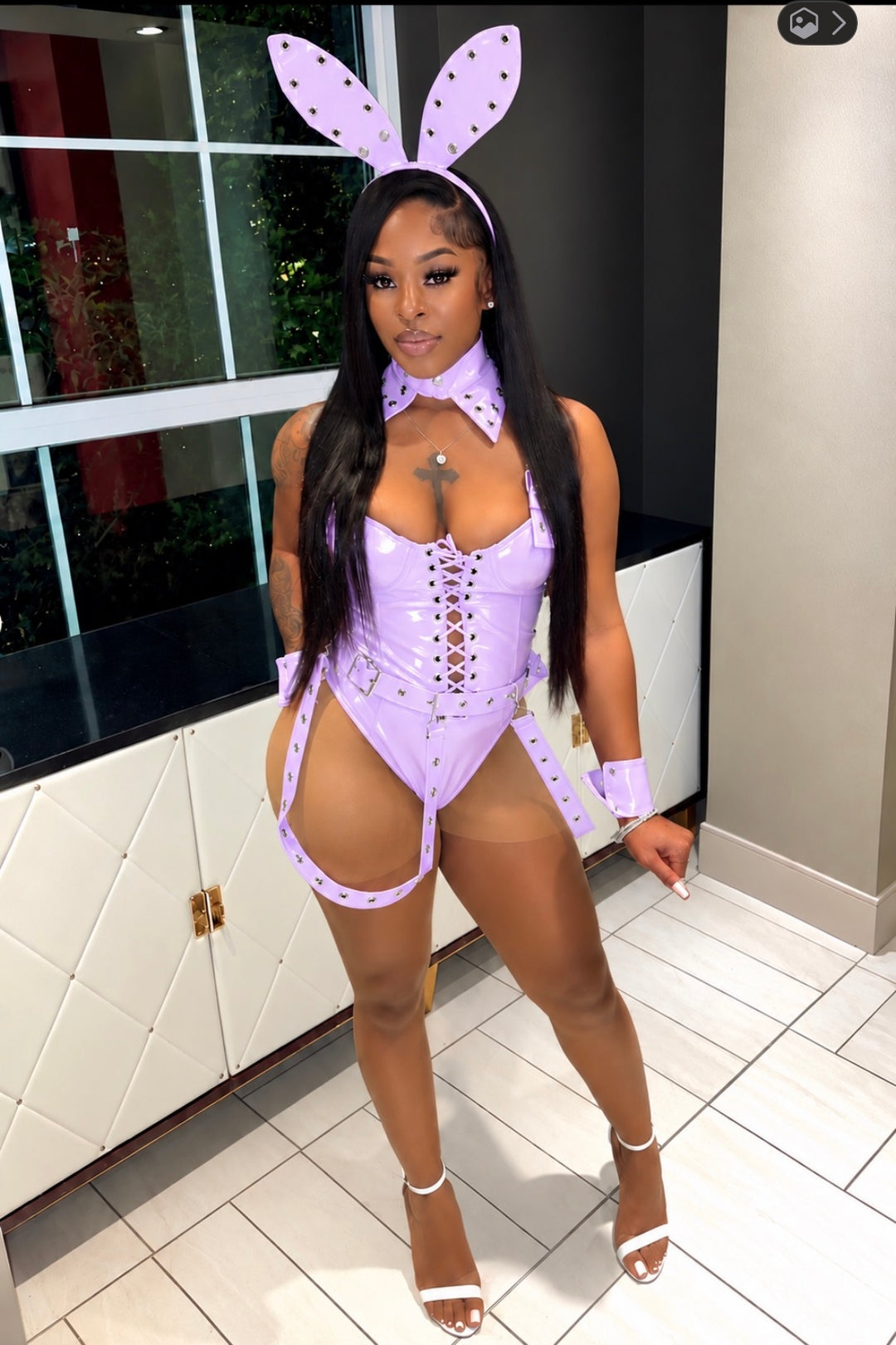 NAUGHTY BUNNY (RED)