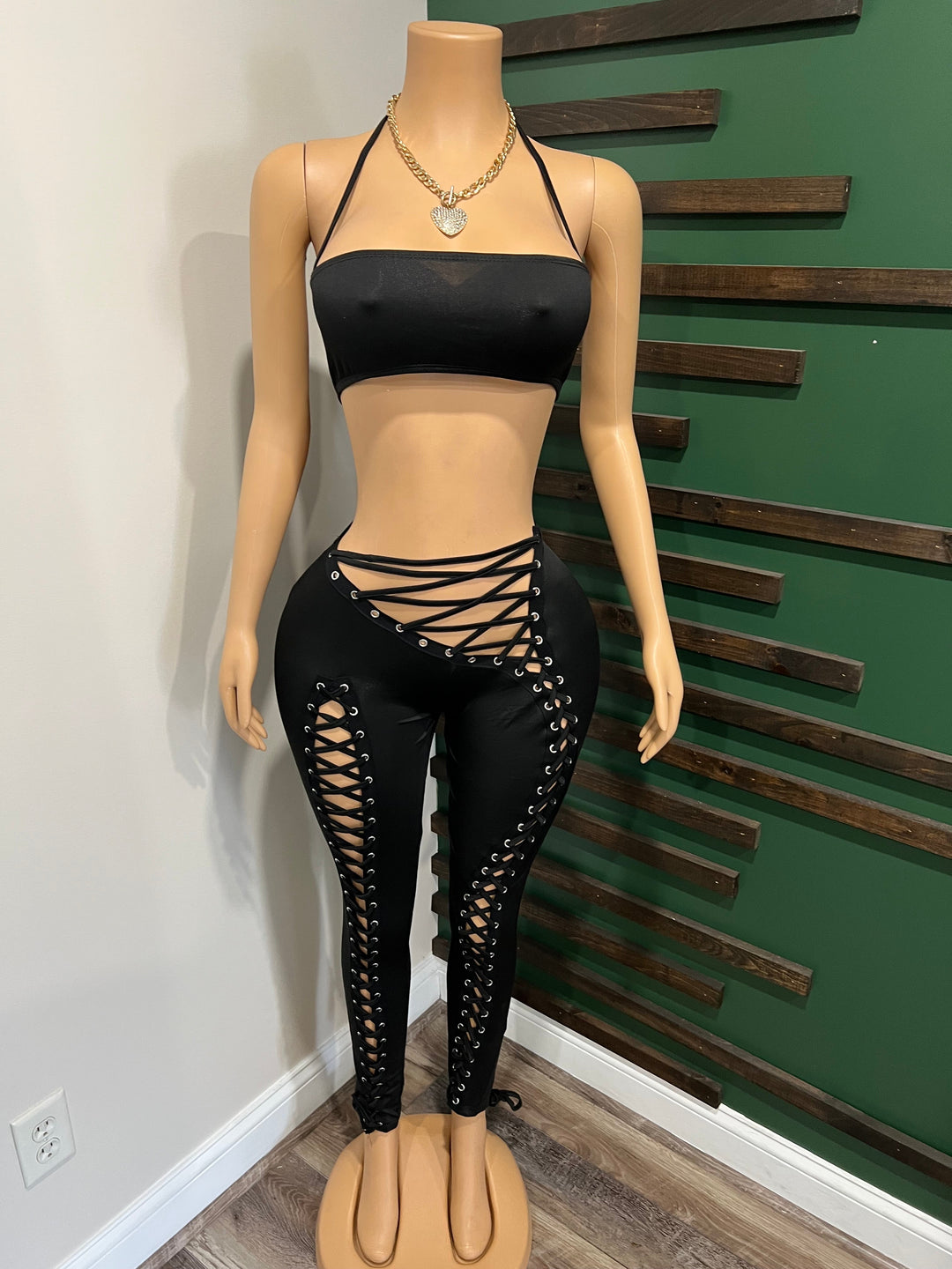LARA CROFT LACE UP SET
